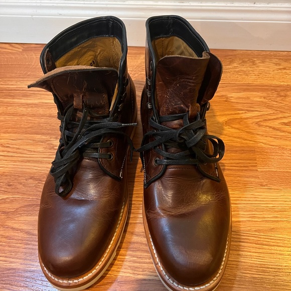 Sutro men leather boots. Used but in great condition. Size men 8.5. - Picture 4 of 4